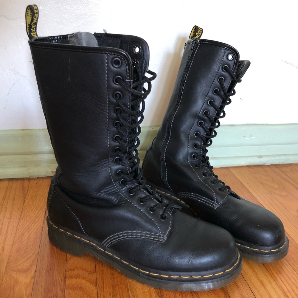 Dr. Martens 10183 Black Combat Boots, WM US9